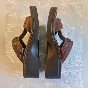 Naot Sandals Women Sz 37 (US 6-6.5) Brown Leather‎ Mid Heel